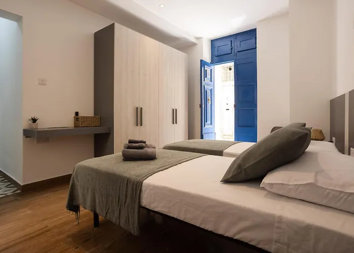 ホームステイ The Maltese Gem